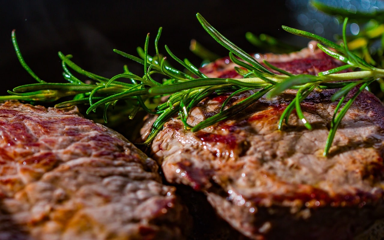 Jak naložit maso na grilování